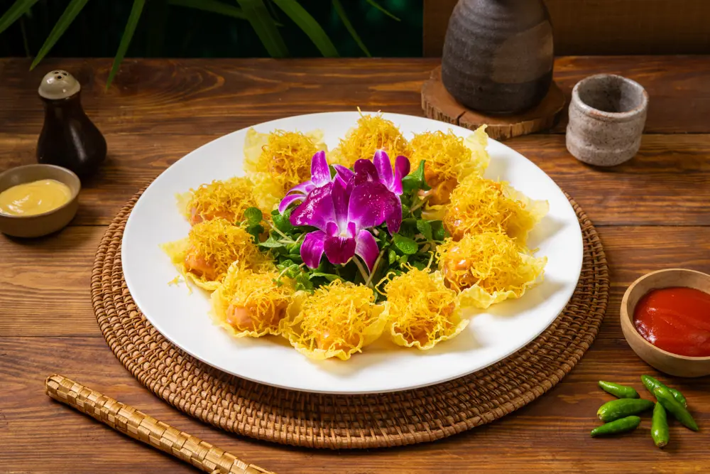 Đế Ngư Khoác Hoàng Bào